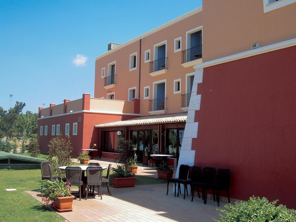 Igv Club Baia Samuele Hotel ซัมปิเอรี ภายนอก รูปภาพ