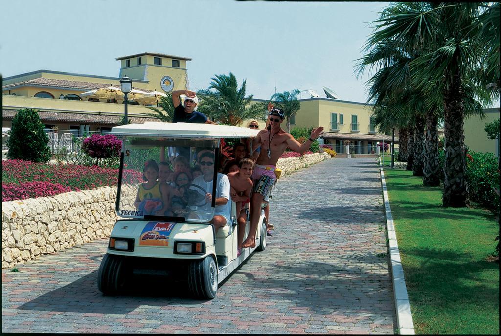 Igv Club Baia Samuele Hotel ซัมปิเอรี ภายนอก รูปภาพ