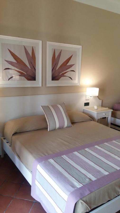 Igv Club Baia Samuele Hotel ซัมปิเอรี ภายนอก รูปภาพ