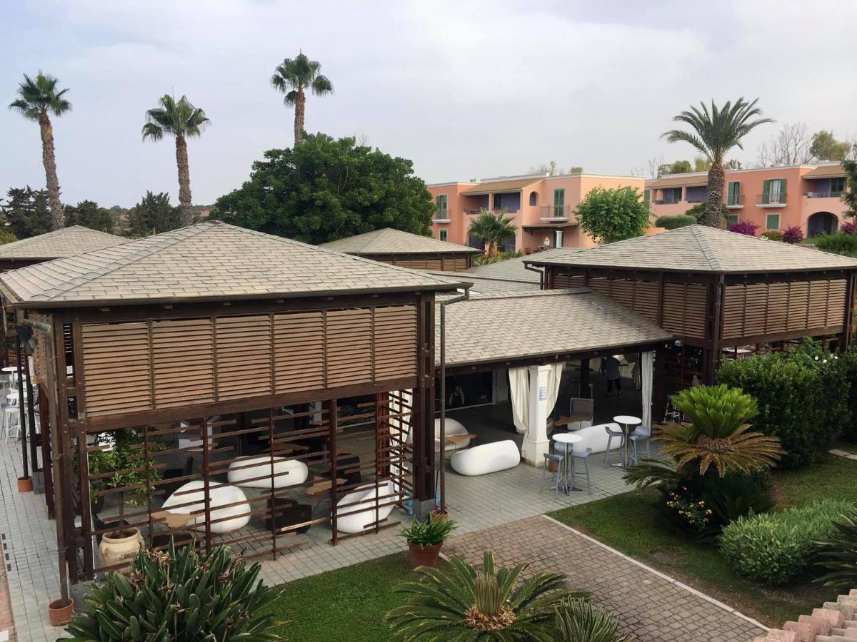 Igv Club Baia Samuele Hotel ซัมปิเอรี ภายนอก รูปภาพ