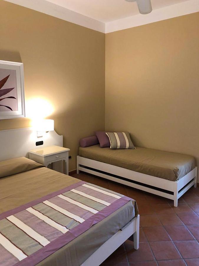 Igv Club Baia Samuele Hotel ซัมปิเอรี ภายนอก รูปภาพ