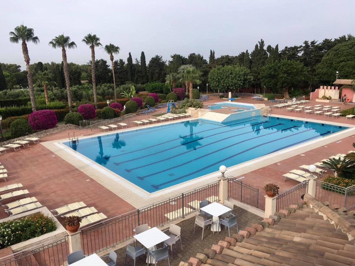 Igv Club Baia Samuele Hotel ซัมปิเอรี ภายนอก รูปภาพ